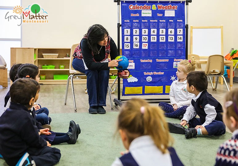 4 Differences Between Montessori and Traditional Teaching