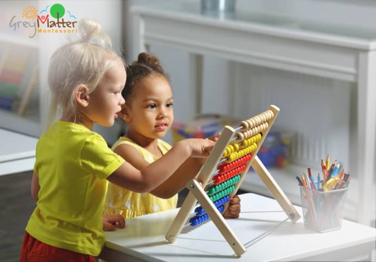 How Kindergarten Students Benefit From A Montessori Mixed-Age Classroom